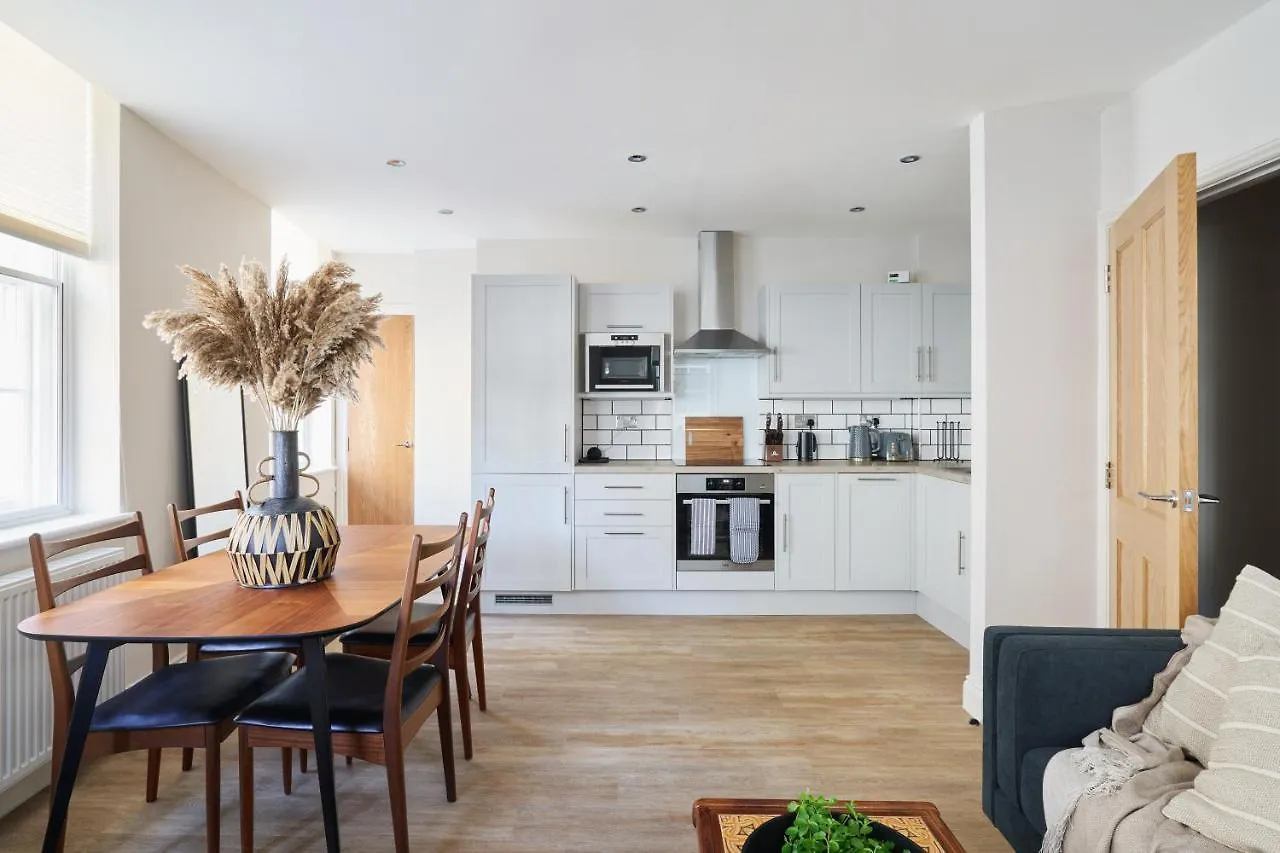 Superior Stays Luxury Apartments - Bath City Centre